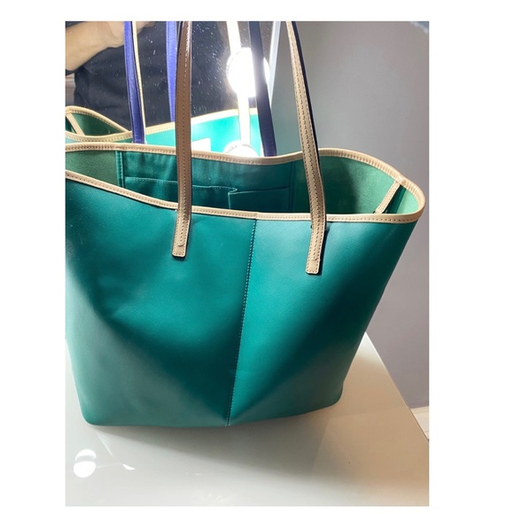 ‘Like-New Leather Coach Tote’👜 - Picture 6 of 12